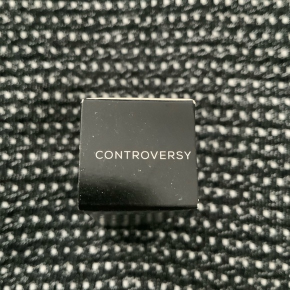 NEW IN BOX BAREMINERALS GEN NUDE RADIANT LIPSTICK 0.12 OZ SHADE - CONTROVERSY - Picture 2 of 3